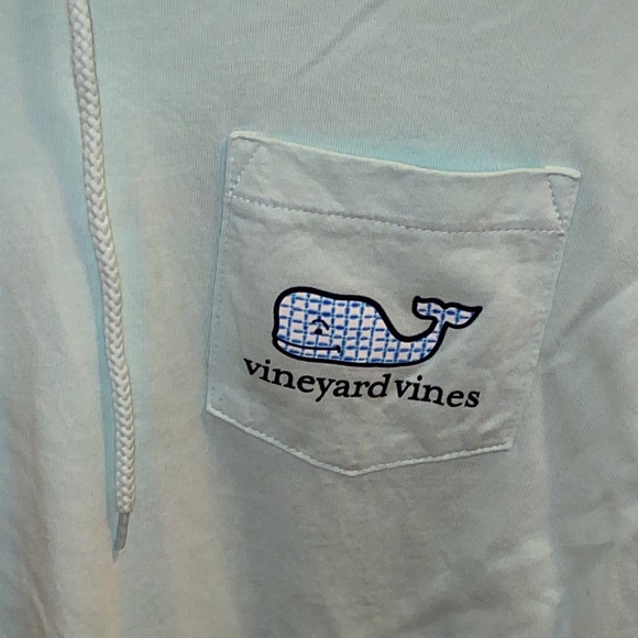 Vineyard Vines light material hoodie - Picture 2 of 5